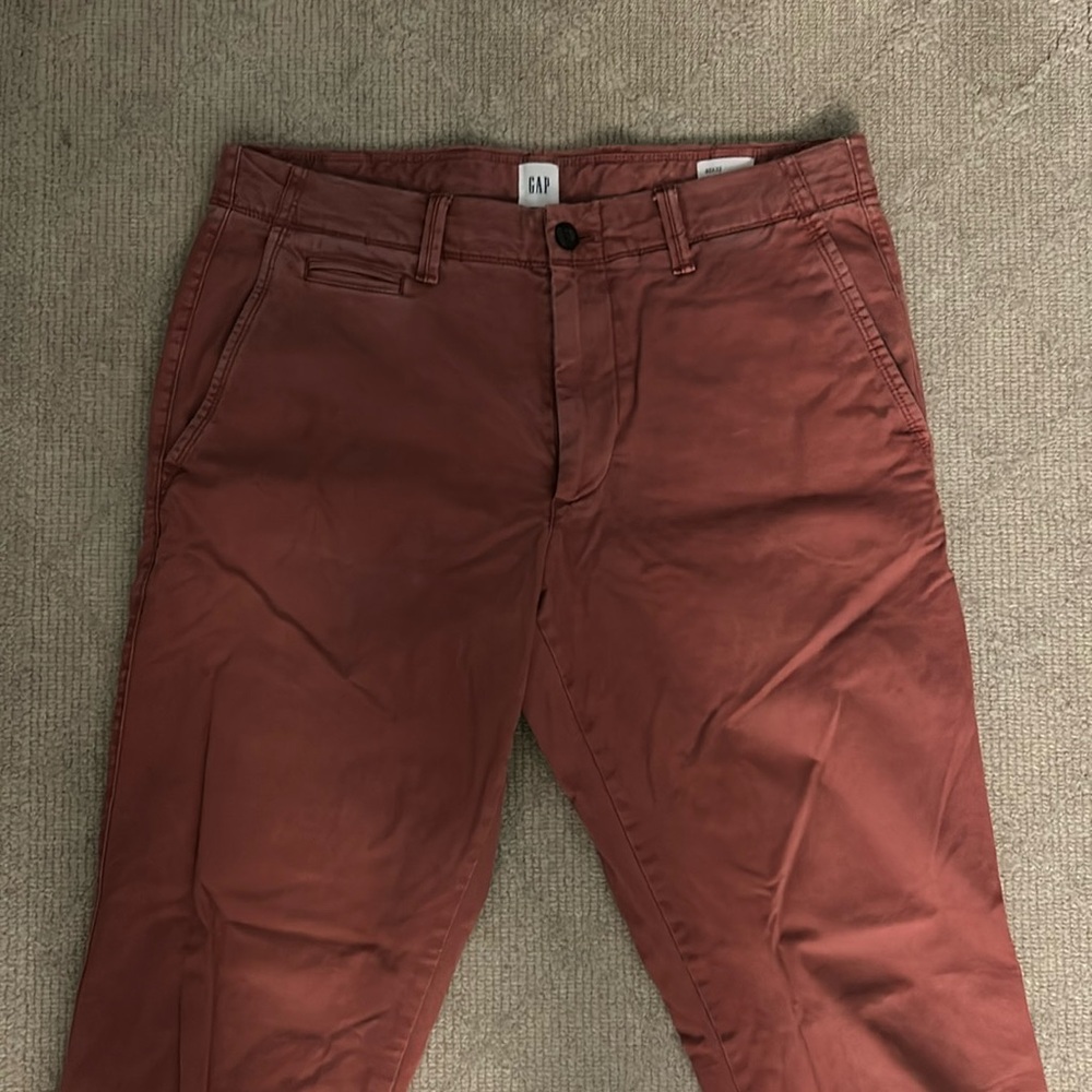 Gap men’s Salmon red khaki pants slim 32 x 32